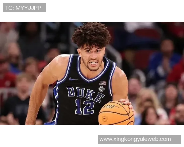 布泽尔亲临赛场助阵两子表现各异卡梅隆状态起伏凯登得分不佳